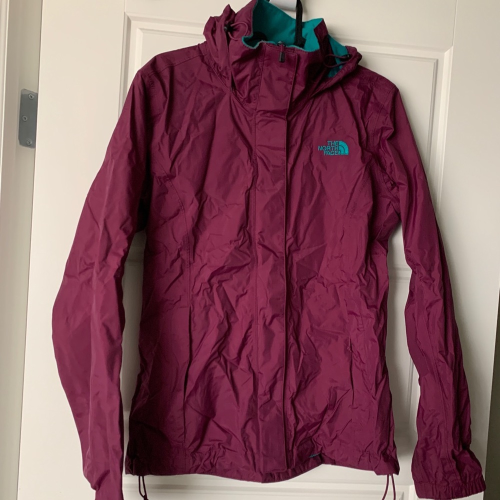 North Face windbreaker size small
